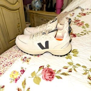 Veja shoes